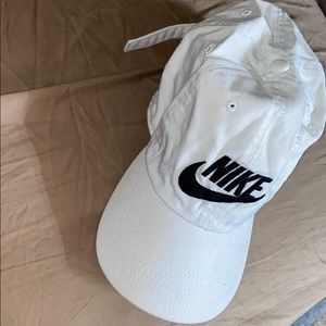 NIKE DAD HAT